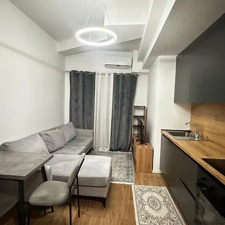 Xe Urban Nest * تيرانا