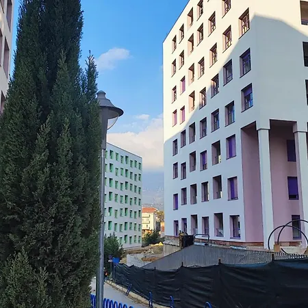 Xe Urban Nest تيرانا